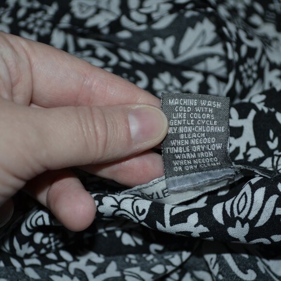 Kate & Mallory Elephant Print Sleeveless Long Light Weight Boho Open Cardigan - Picture 3 of 10